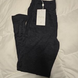 NEW with tags grey buffbunny leggings